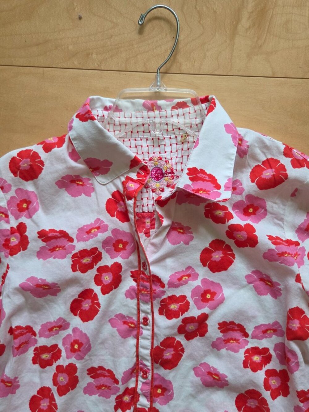Robert Graham sz M Floral Button Down Shirt Blouse White Pink Embroidery Puff - Picture 11 of 14